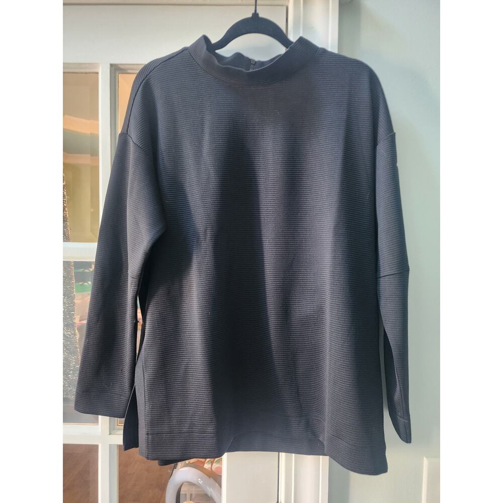 Level Wear Long Sleeved with mock t neck Size Lg